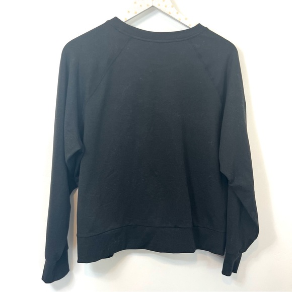 Vuiori women’s size M crew neck super soft lightweight sweatshirt - Picture 2 of 7